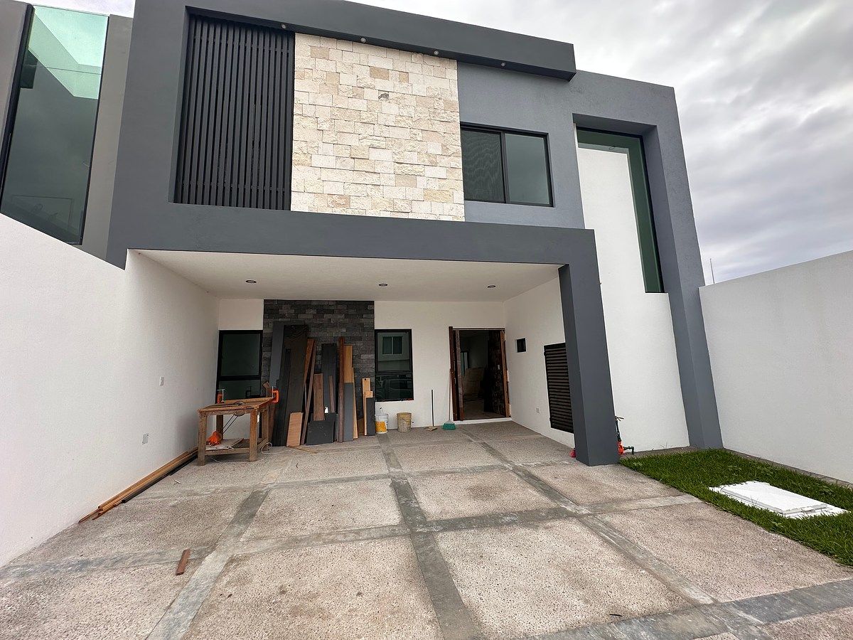 House in Villa Ecuestre, Durango, photo 2 of 32