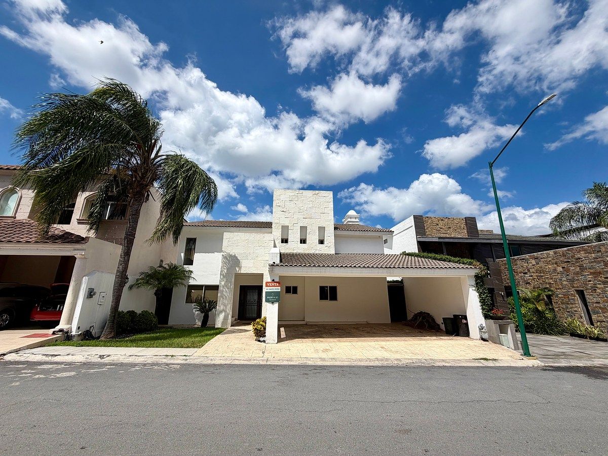 Casa em Las Jacarandas, Monterrey, foto 2 de 28