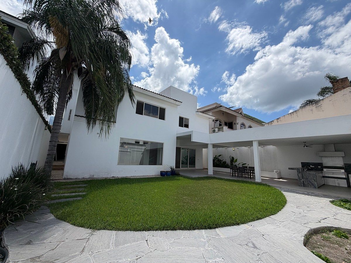 Casa em Las Jacarandas, Monterrey, foto 16 de 28