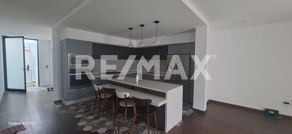 Casa en venta en la vista queretaro, foto 1 de 32