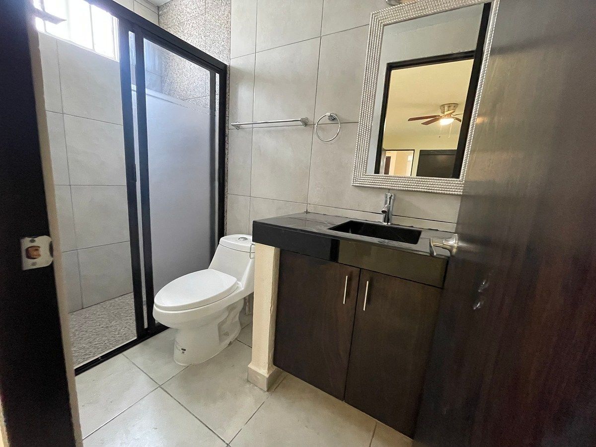 Sala Comercial em Las Cumbres, Monterrey, foto 10 de 16