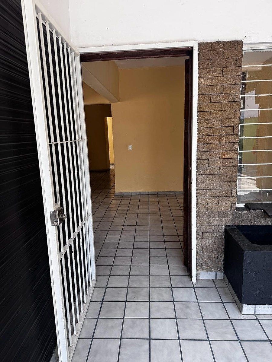 Casa em Magisterial, Colima, foto 4 de 23