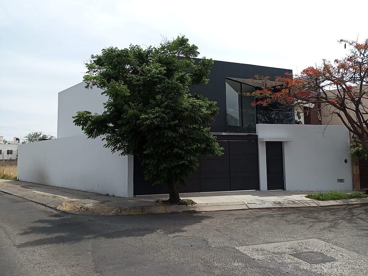 HERMOSA CASA NUEVA REAL DE VALDEPEÑAS, foto 1 de 12