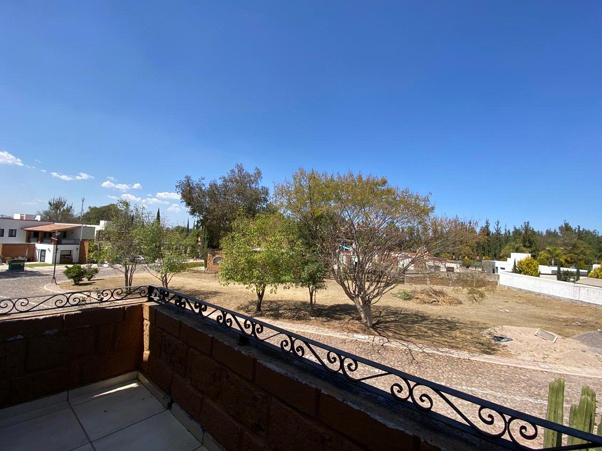 Vista desde el balcón, foto 16 de 17