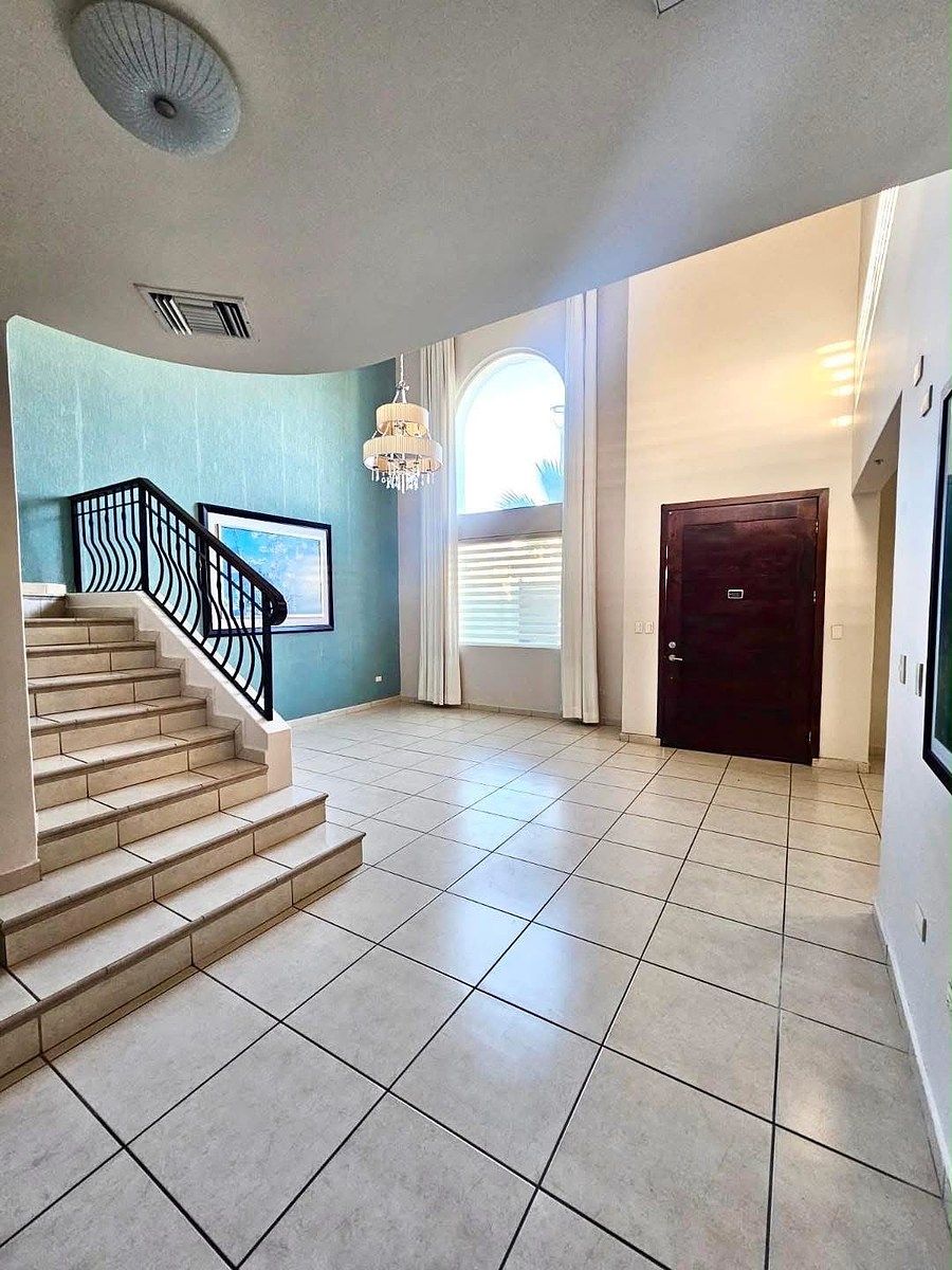 Casa em La Rioja Residencial, Hermosillo, foto 3 de 18