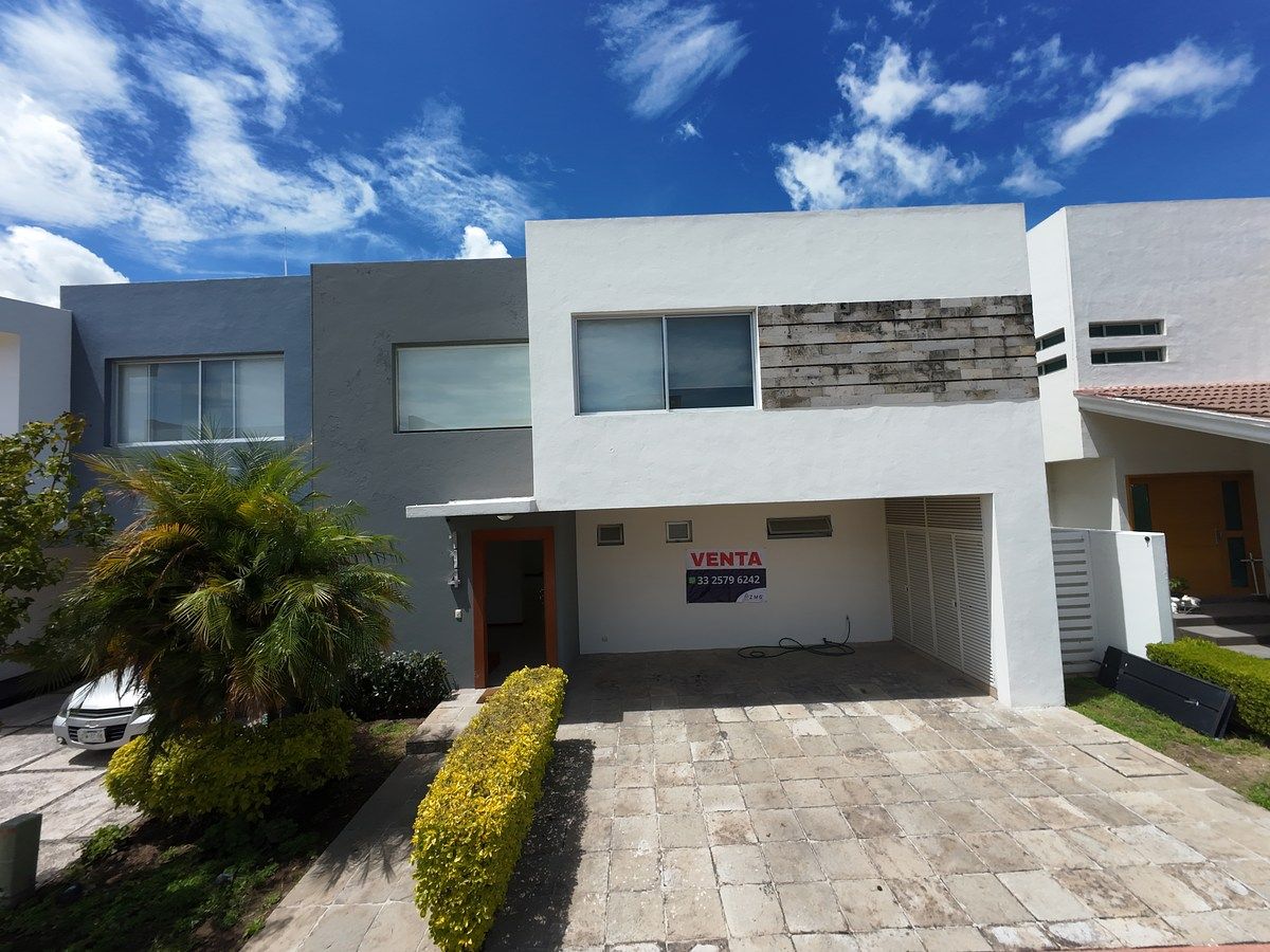 Casa en Venta en Solares Coto 1 (Recorrido Virtual)., photo 1 of 33