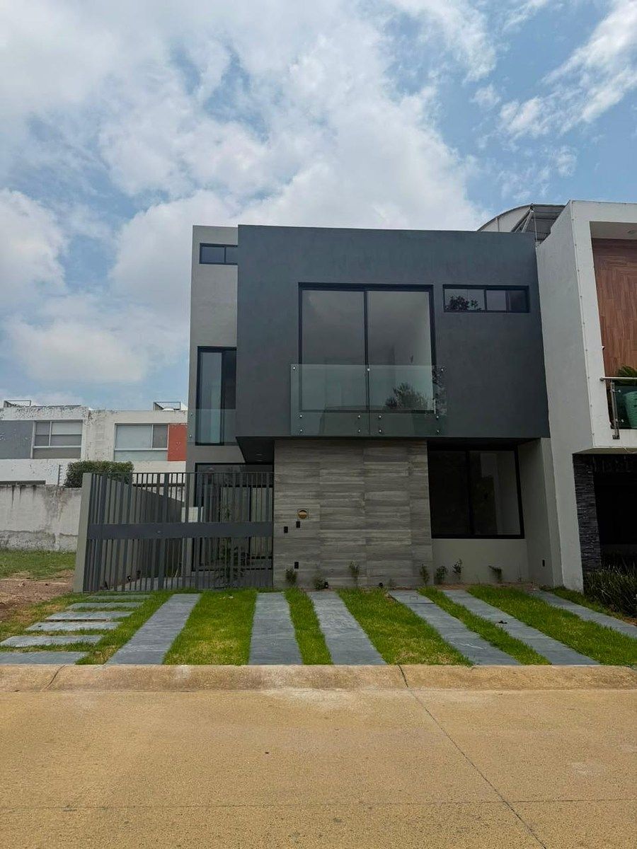 CASA EN VENTA EN VALLE IMPERIAL COTO SUECO 186, foto 1 de 37