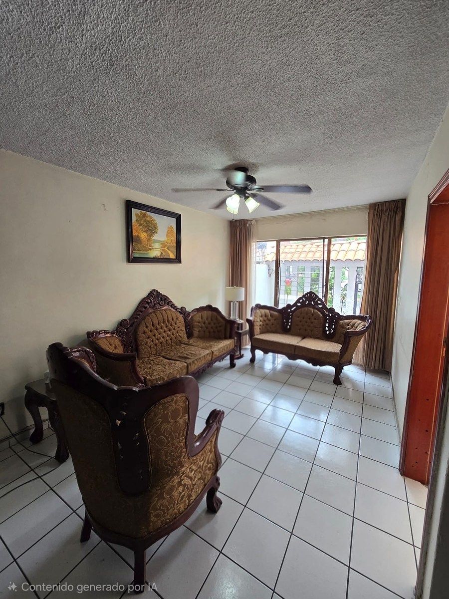 Casa en Colinas de La Normal, Guadalajara, foto 5 de 15