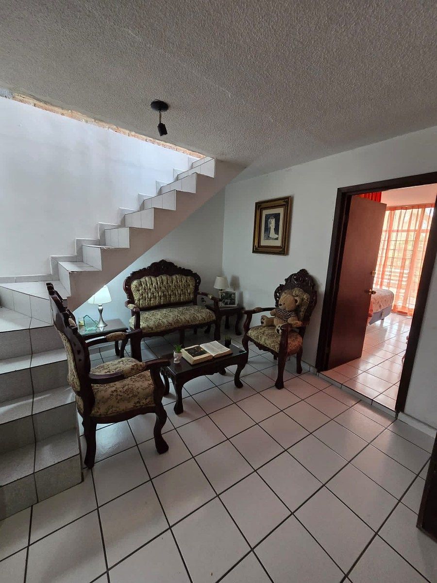Casa en Colinas de La Normal, Guadalajara, foto 3 de 15
