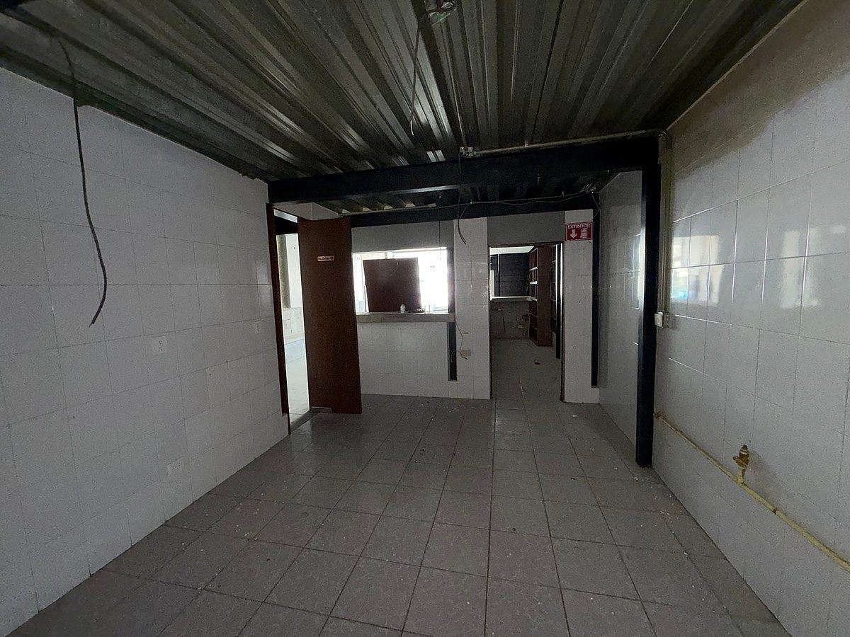 Local en renta en Plaza Garza Sada planta baja - miniatura 6