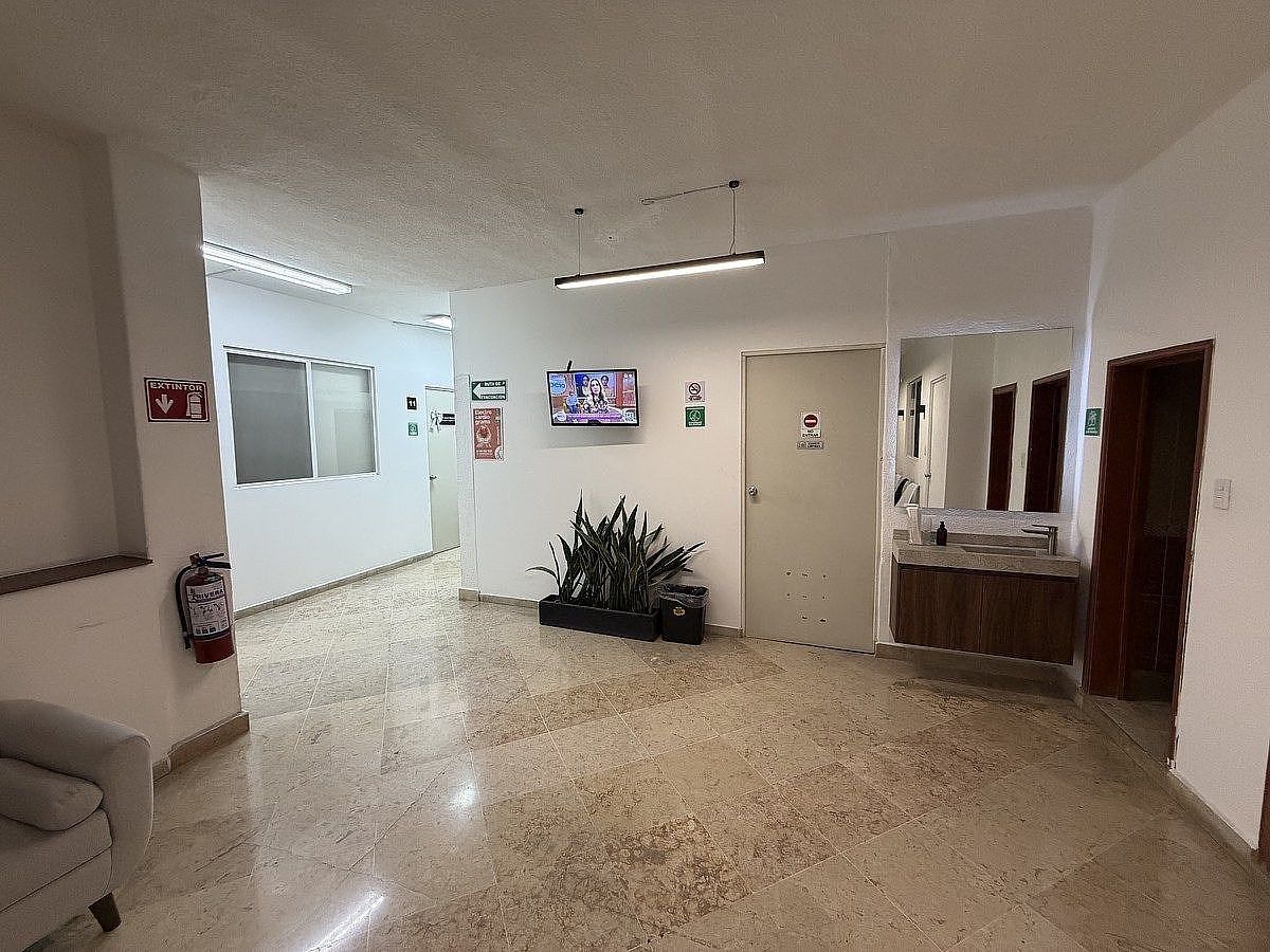 Consultorio en renta en centro médico - miniatura 3