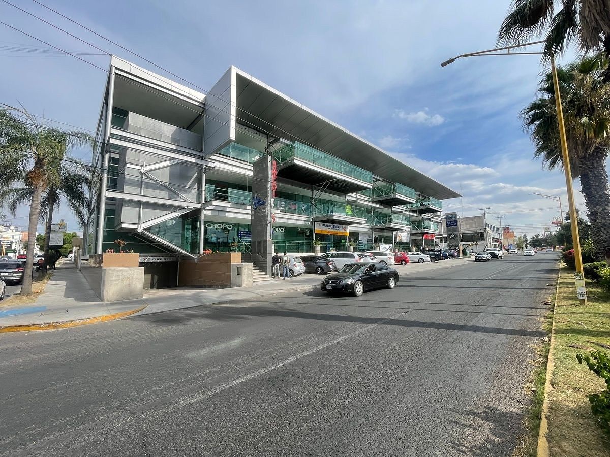 Local en renta en Avenida las Americas - miniatura 9