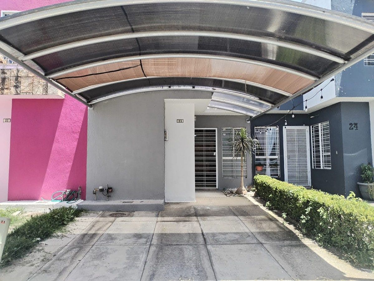 Casa en Parques de Tesistán, Zapopan, foto 2 de 13