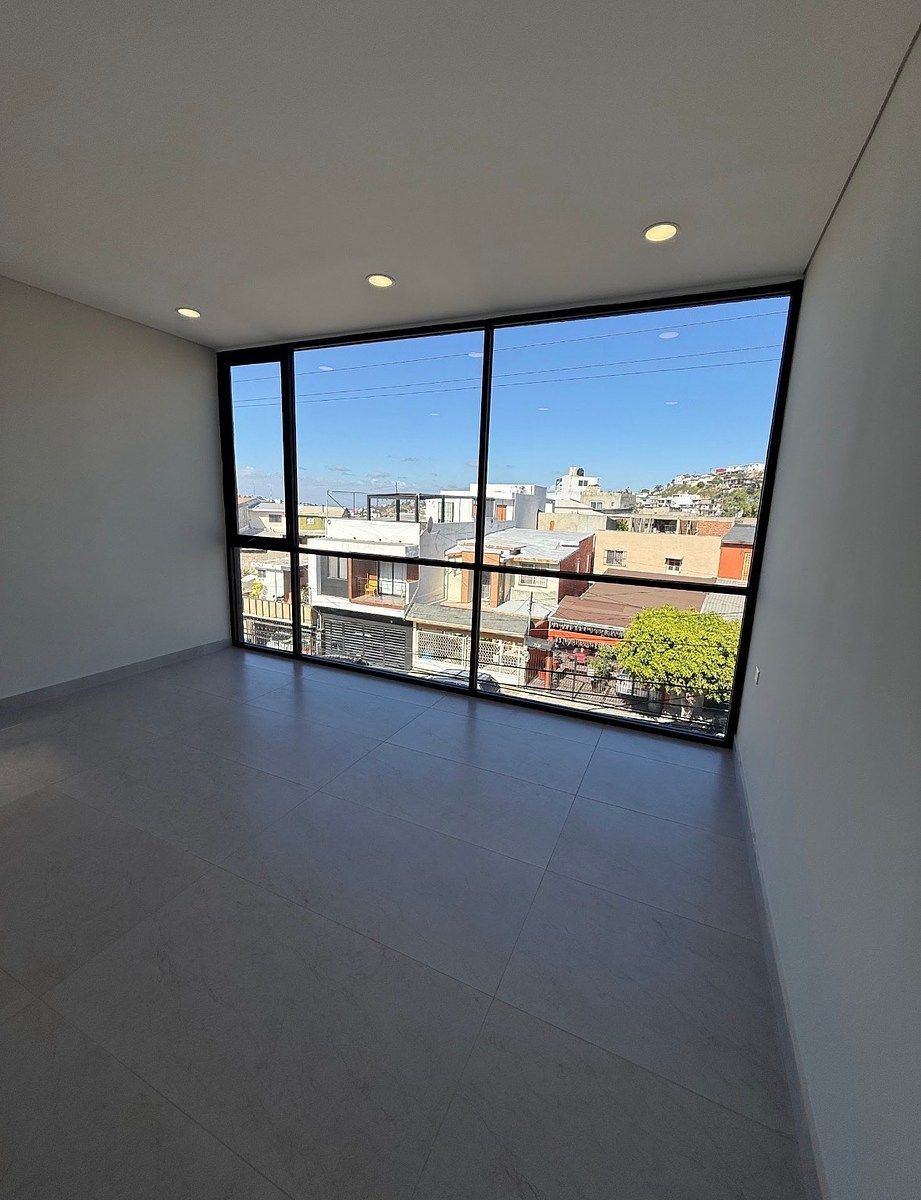 Casa em El Rubí, Tijuana, foto 38 de 40
