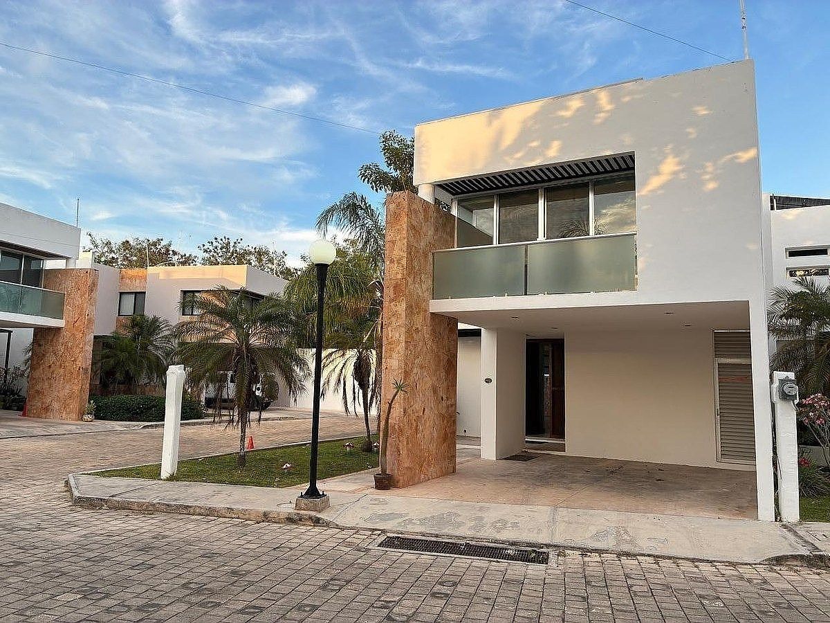 CASA EN RENTA EN SANTA GERTRUDIS PRIVADA RESIDENCIAL, foto 1 de 15