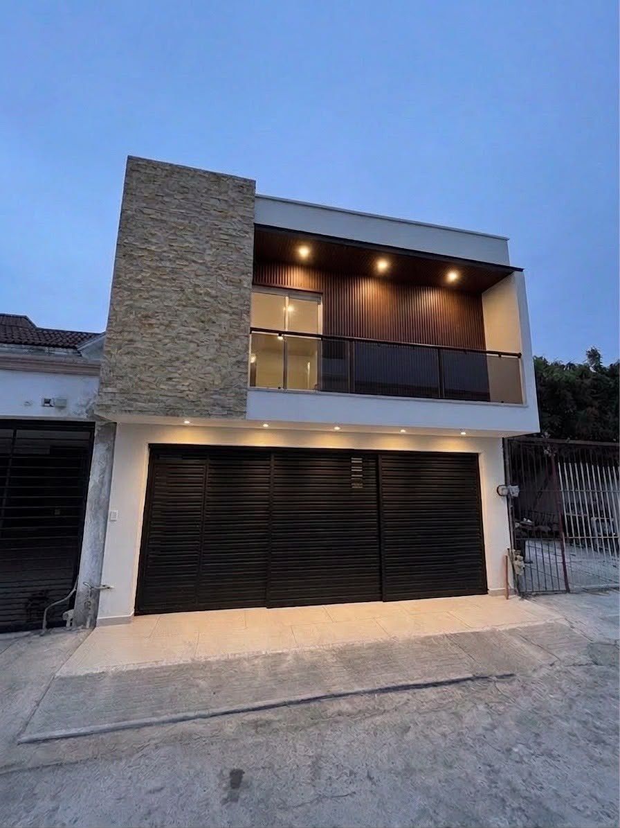 FACHADA, foto 1 de 15