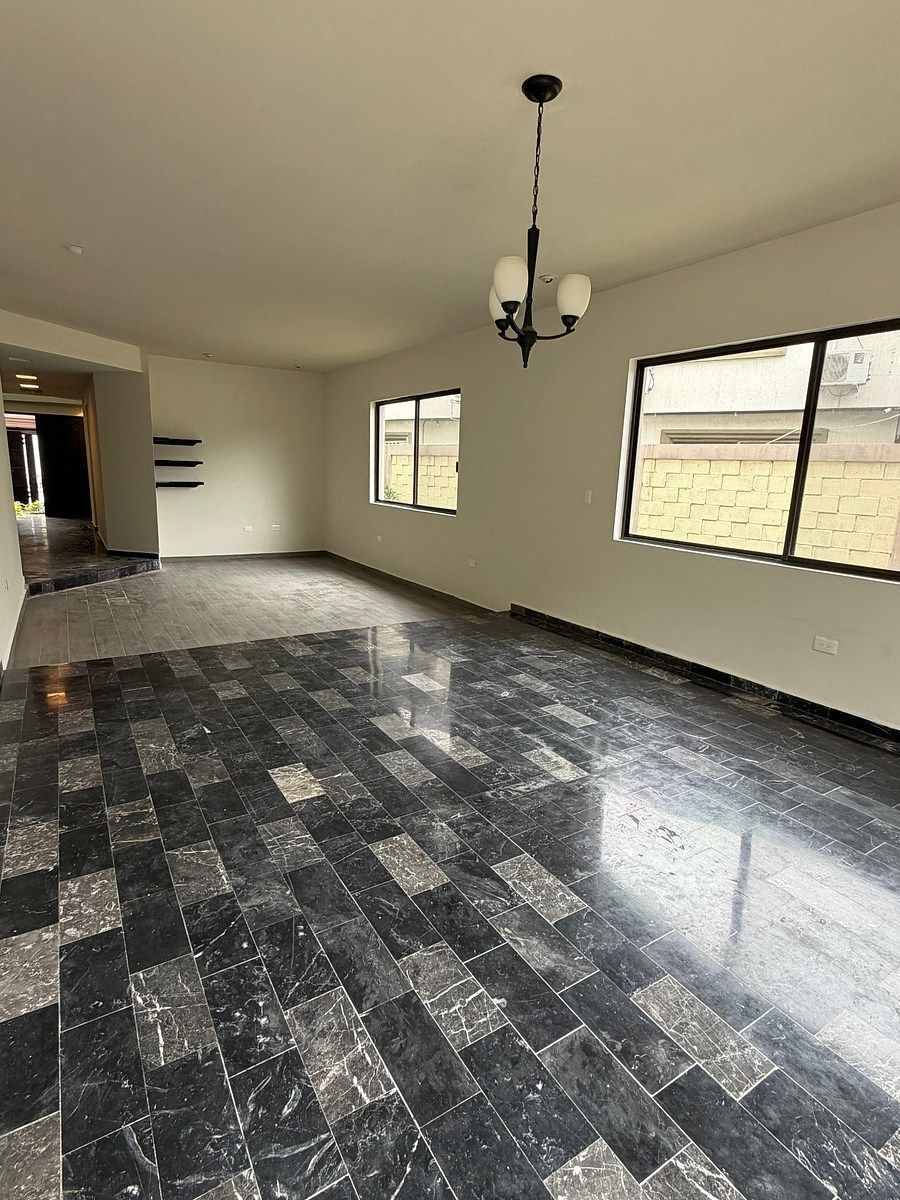 Casa em Fuentes del Valle, San Pedro Garza García, foto 2 de 10