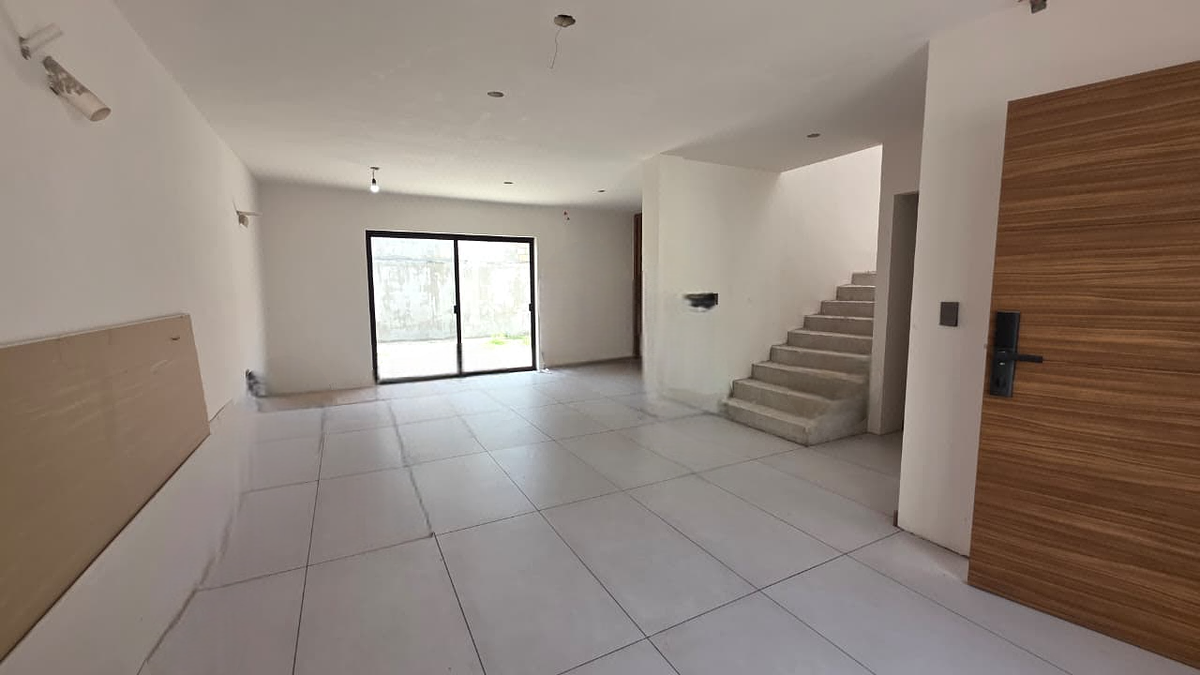 Brand new house in residential area - foto 2