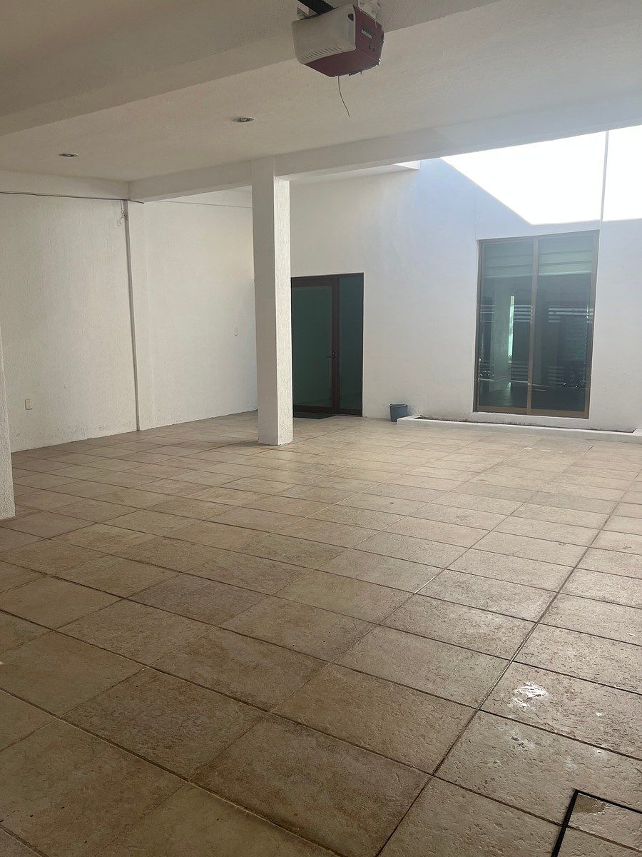 Casa en renta de 4 recámaras, foto 1 de 14