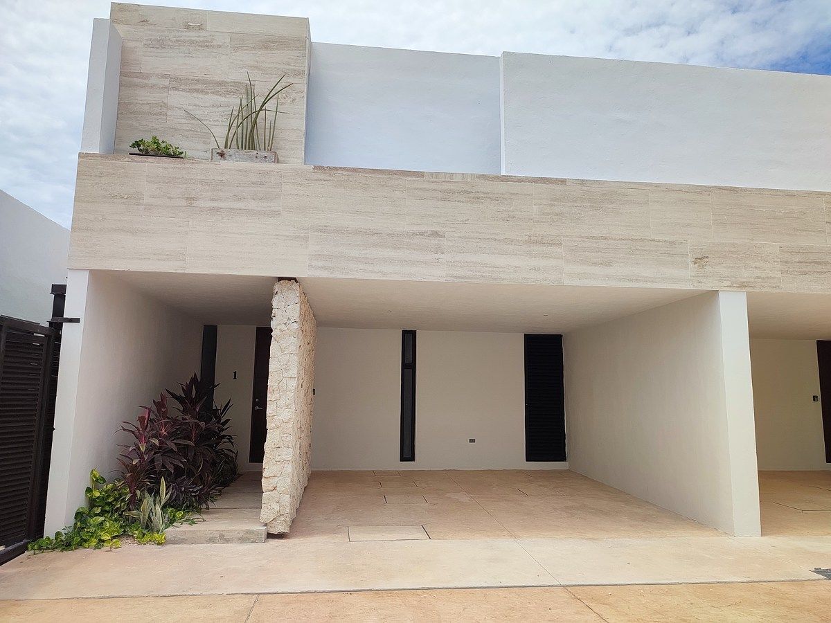 CASA EM CONDOMÍNIO PARA ALUGUEL LOCALIZADA EM TEMOZÓN NORTE, foto 1 de 20