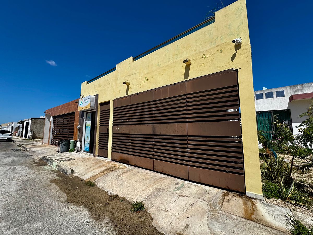 Casa en Venta con Local Comercial en los Héroes, Mérida, Yucatán, foto 1 de 37