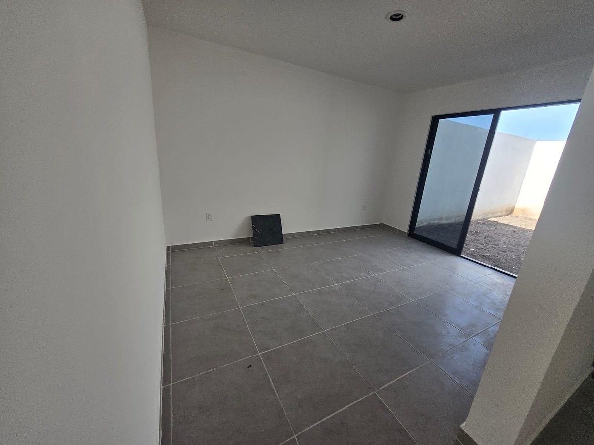 Recámara en planta baja, foto 7 de 22