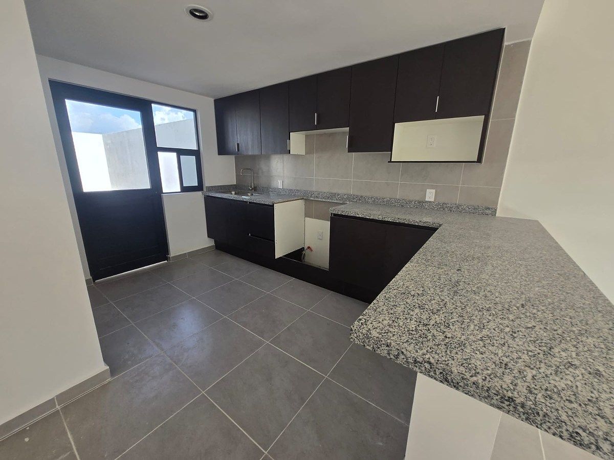 COcina con salida al jardin, foto 5 de 22