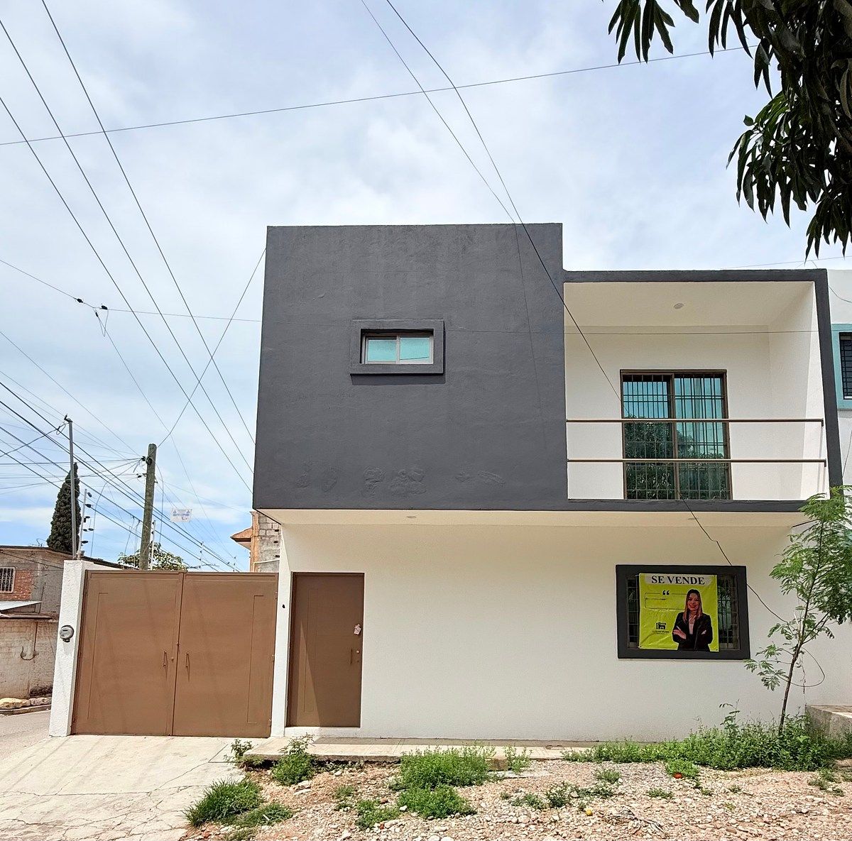 SE VENDE CASA EN ESQUINA AL NORTE ORIENTE DE TUXTLA, foto 1 de 14