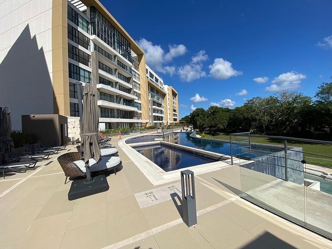 PENTHOUSE EN EL COUNTRY CLUB CON PANELES SOLARES, photo 1 of 26