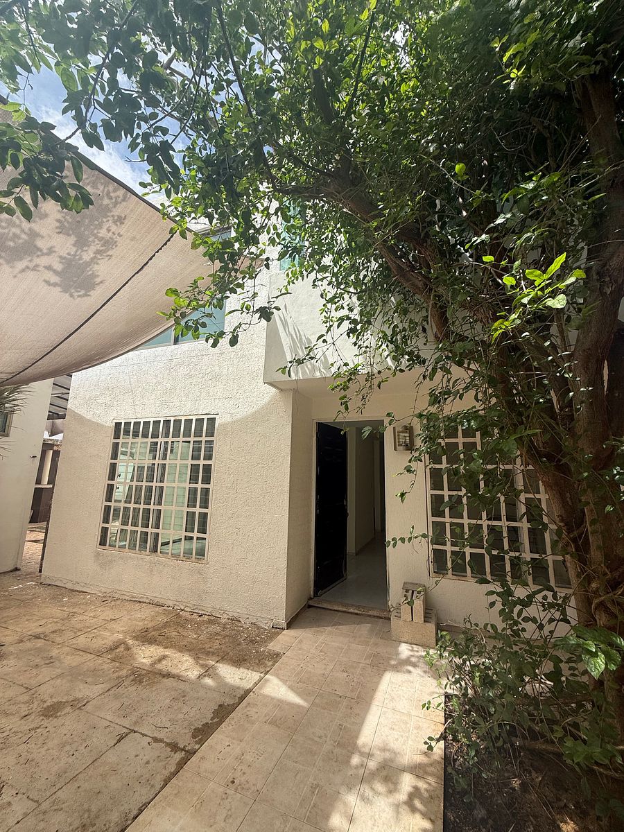 Venta Casa en Francisco de Montejo, foto 1 de 43