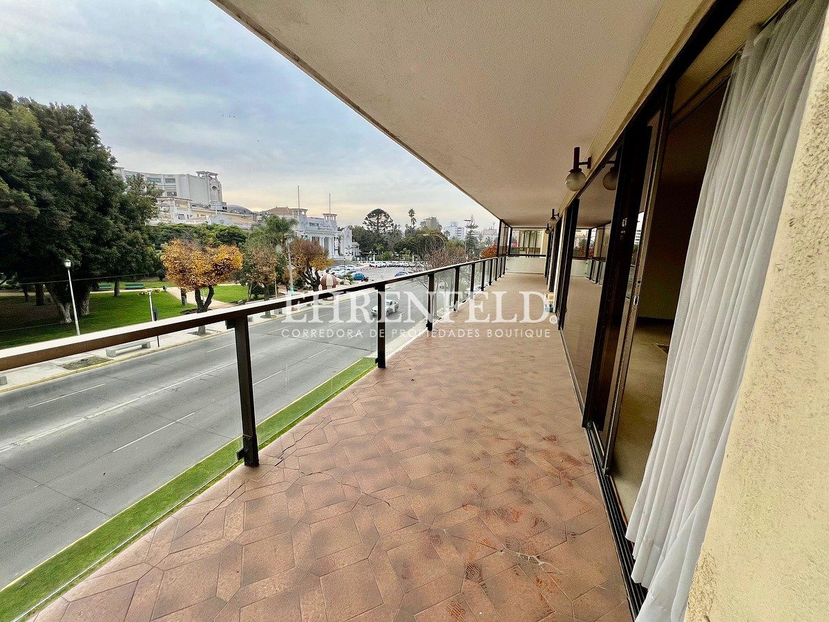 Avenida San Martin .Viña del Mar. Tradicional Departamento, foto 1 de 40