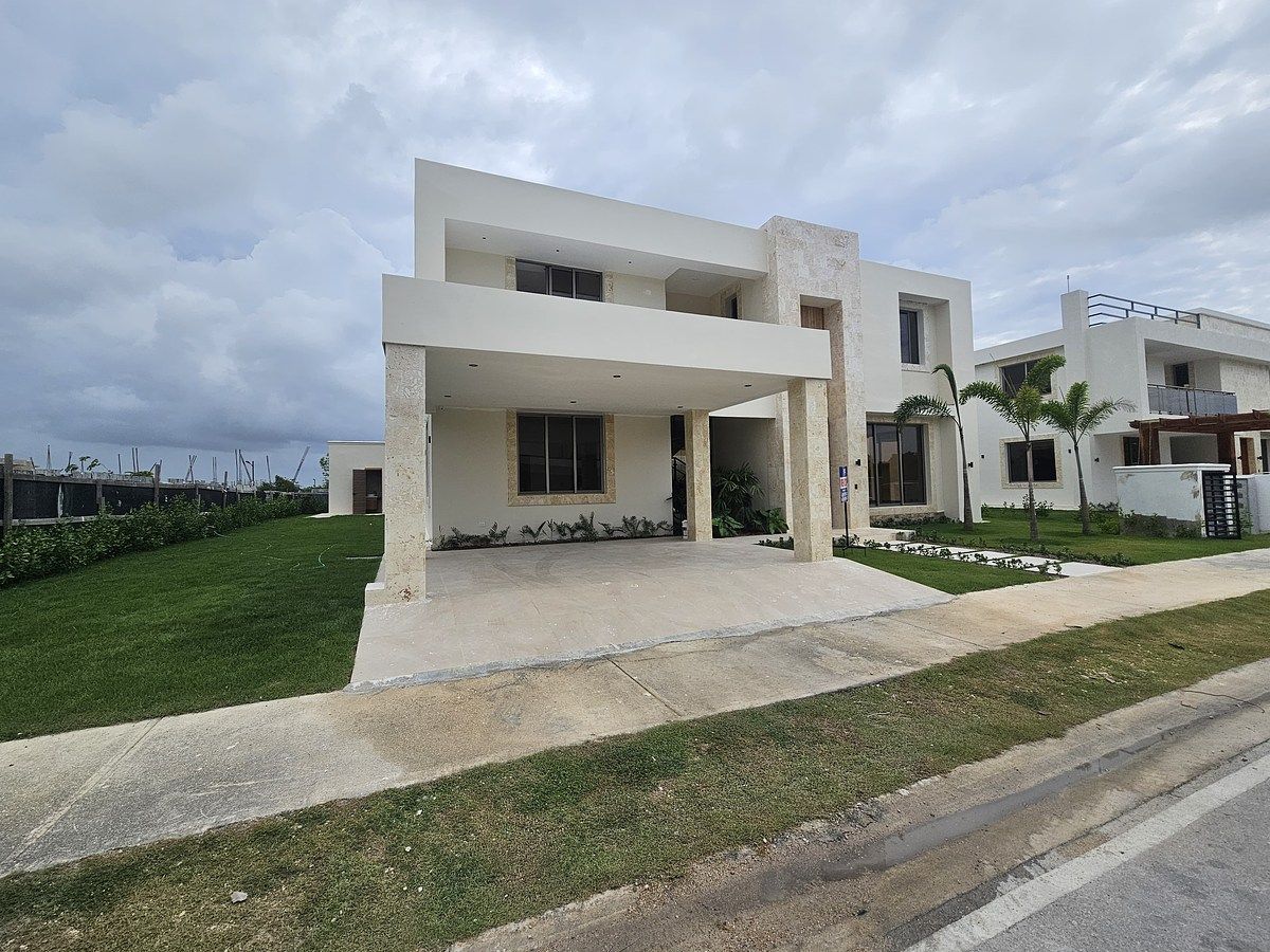 Villa en Venta en Vista Cana, foto 1 de 22
