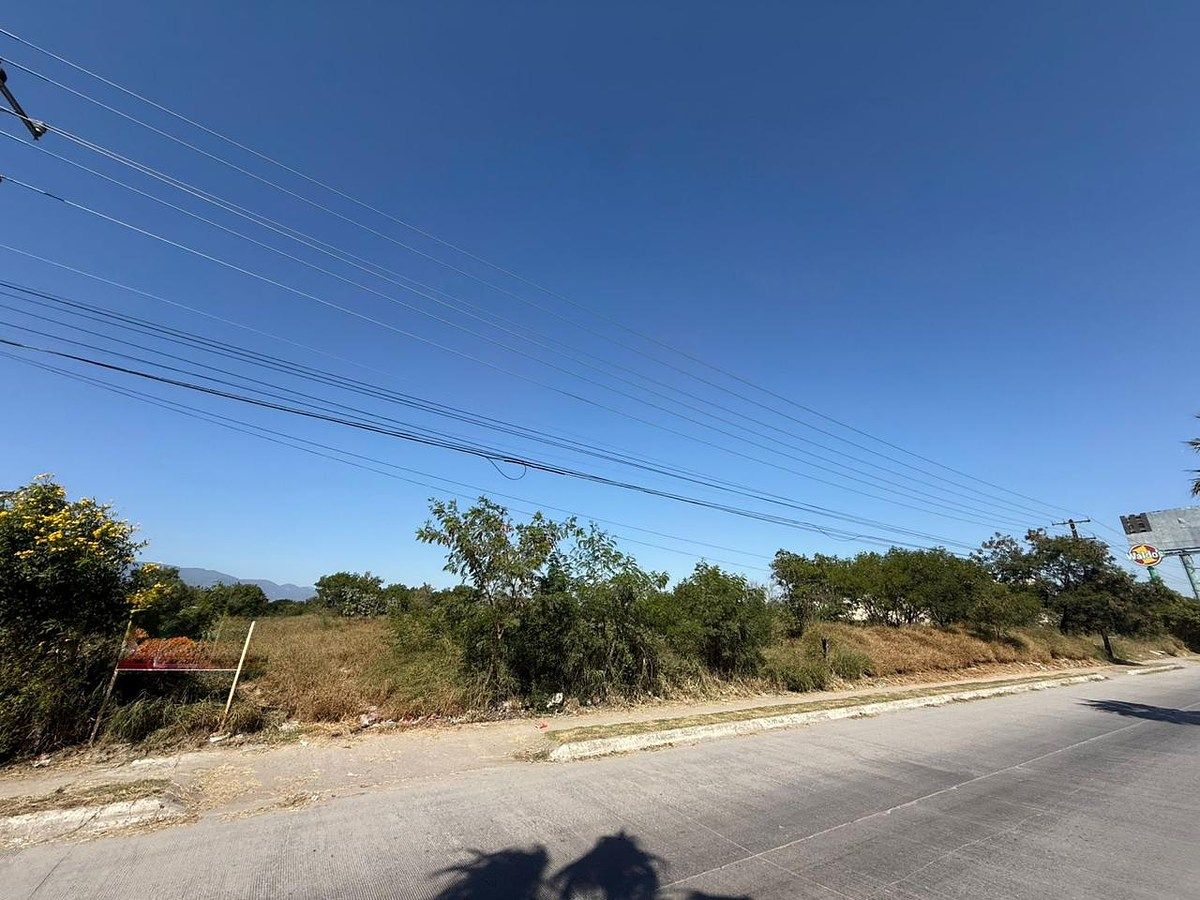Commercial Lot in Vista Azul, Victoria, photo 3 of 6