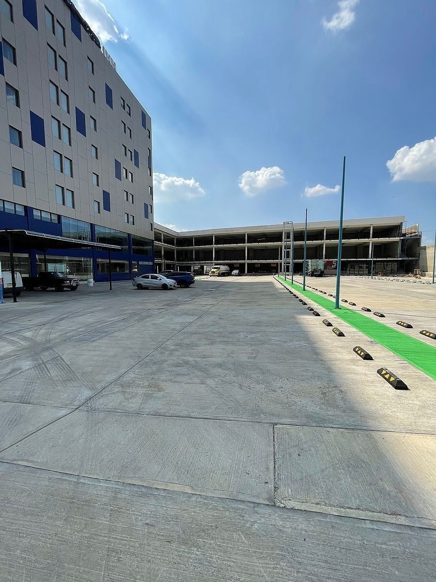 Local comercial en renta en nueva Plaza en Tonala, foto 1 de 19