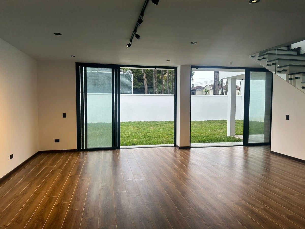 Casa en Condominio en Zona 16, Guatemala, foto 3 de 15