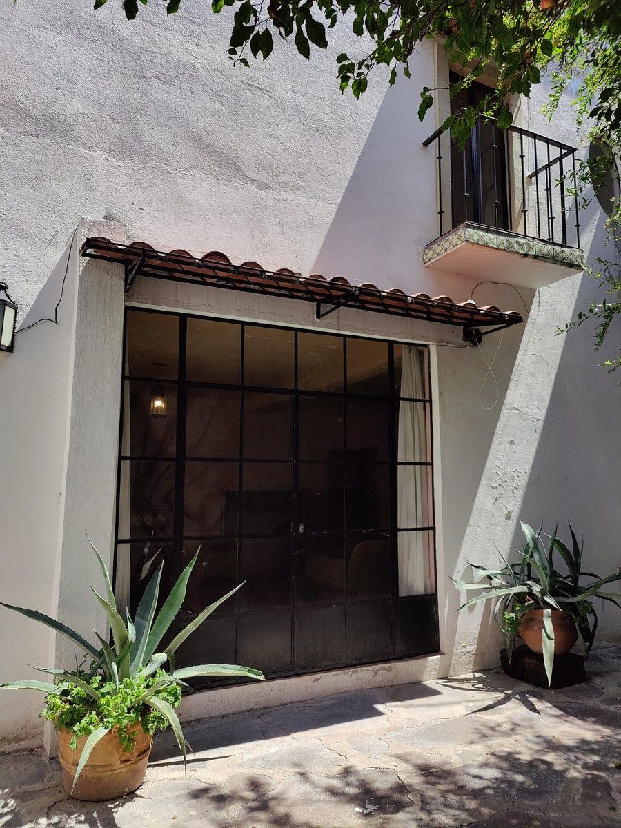 House in Olimpo, San Miguel de Allende, photo 2 of 17