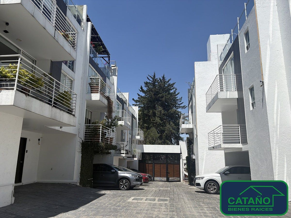 Fachada, foto 1 de 20