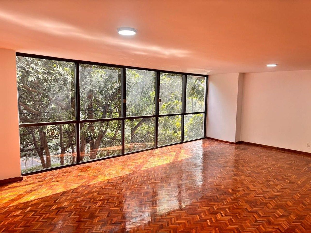 Departamento de 3 recámaras con vista arbolada en Polanco
