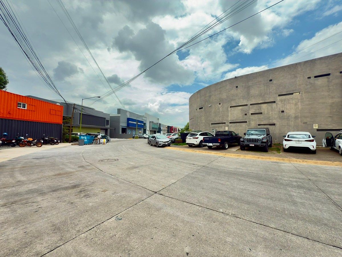Galpão comercial em San Juan de Ocotan, Zapopan, foto 2 de 17