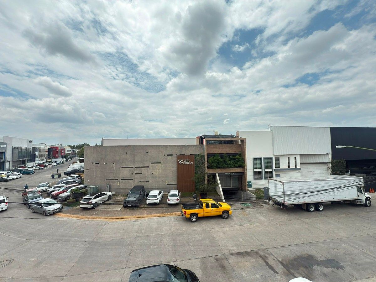 Galpão comercial em San Juan de Ocotan, Zapopan, foto 10 de 17