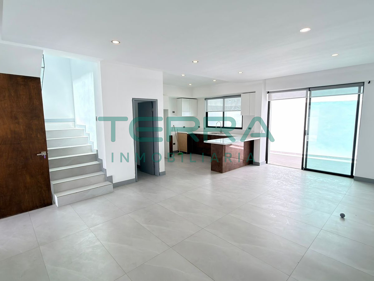 HOUSE FOR SALE IN LAS PLAZAS - foto 3