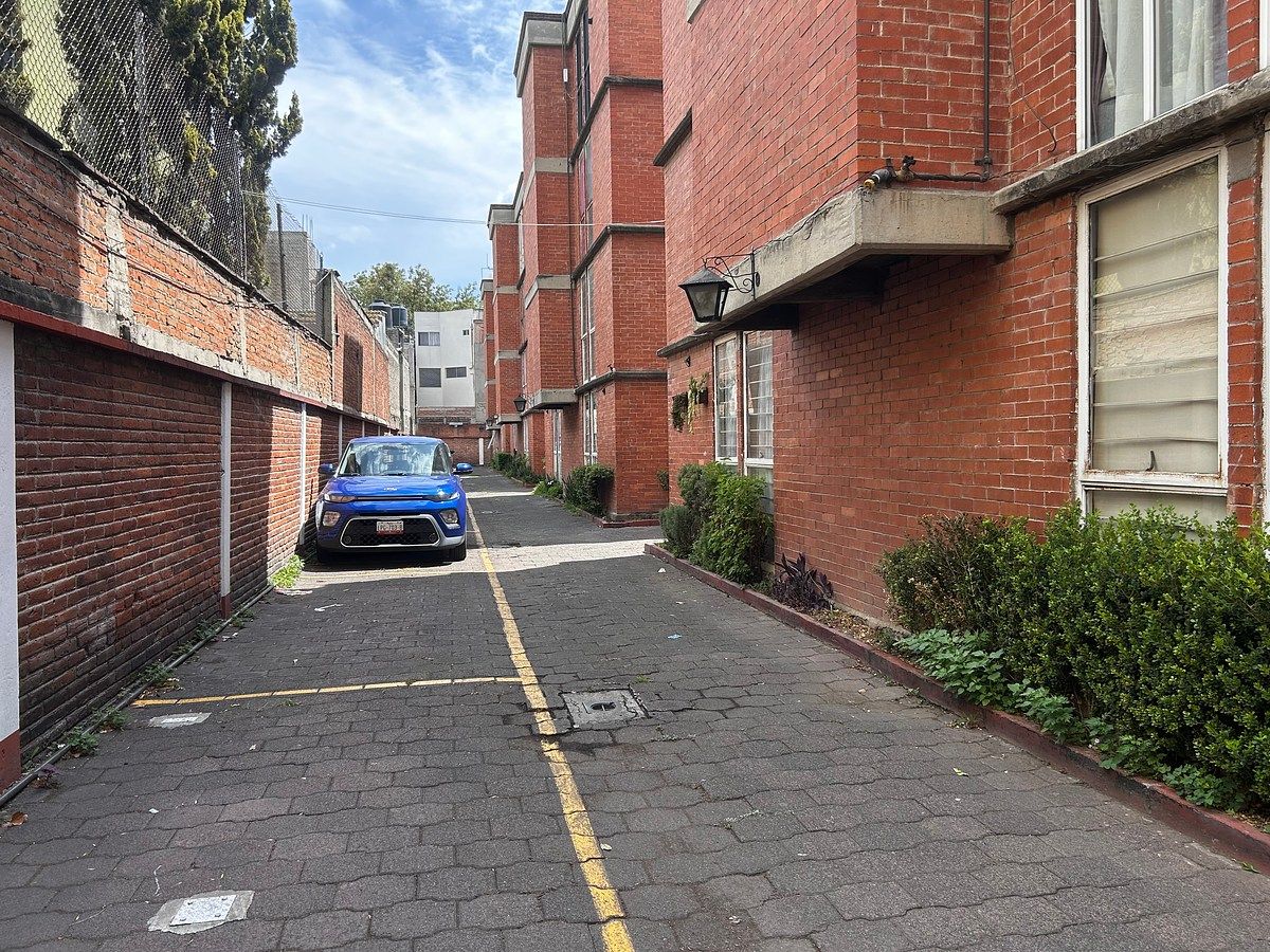 Área de Estacionamientos, photo 16 of 18