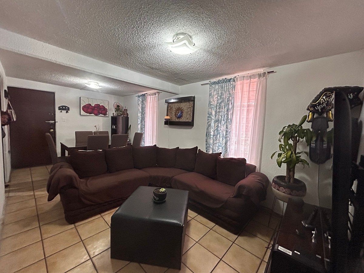 Sala, photo 14 of 18