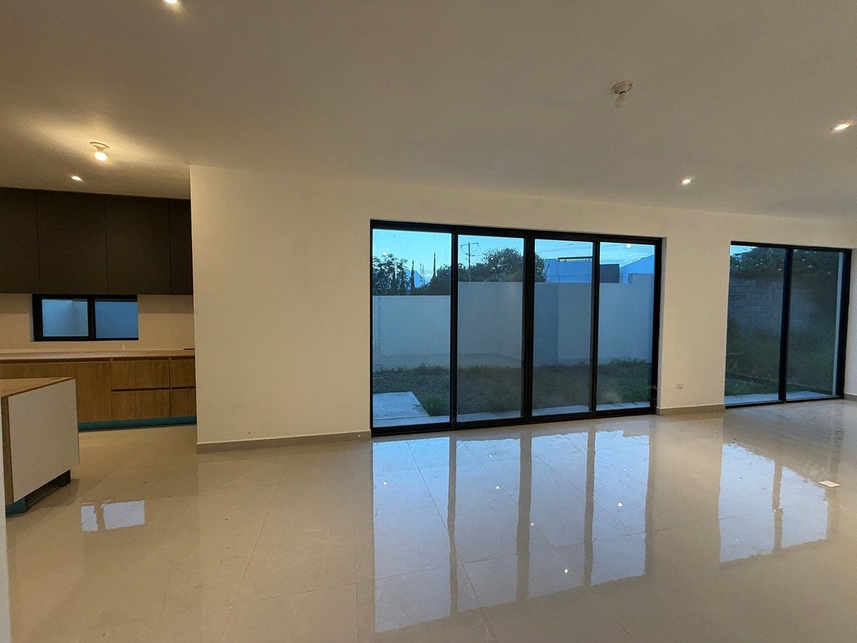 CASA EN VENTA COL. ARBORETTO MONTERREY NL - foto 2