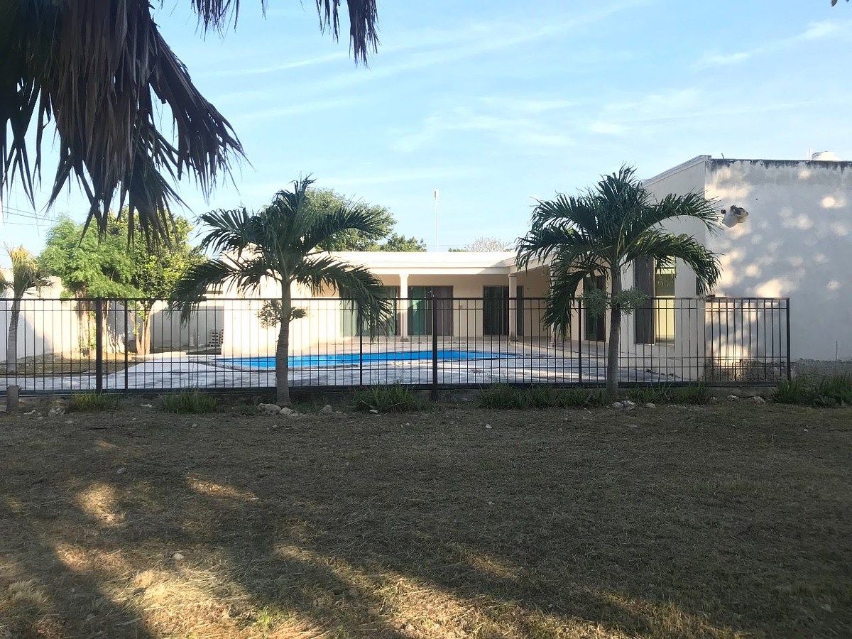 Casa de una planta en esquina, foto 1 de 13