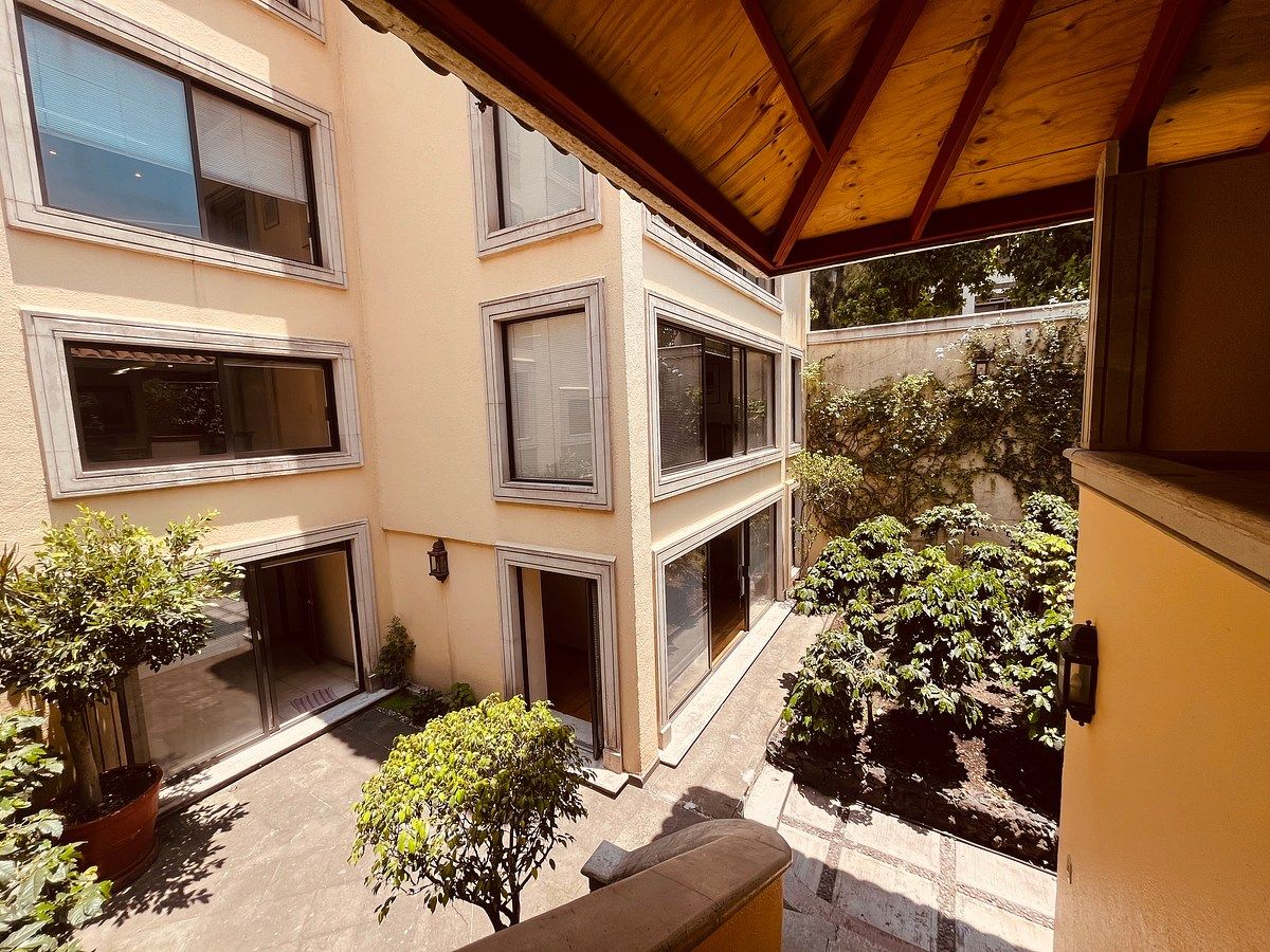 Venta Oficina de la Alborada, Parque del Pedregal, photo 1 of 16