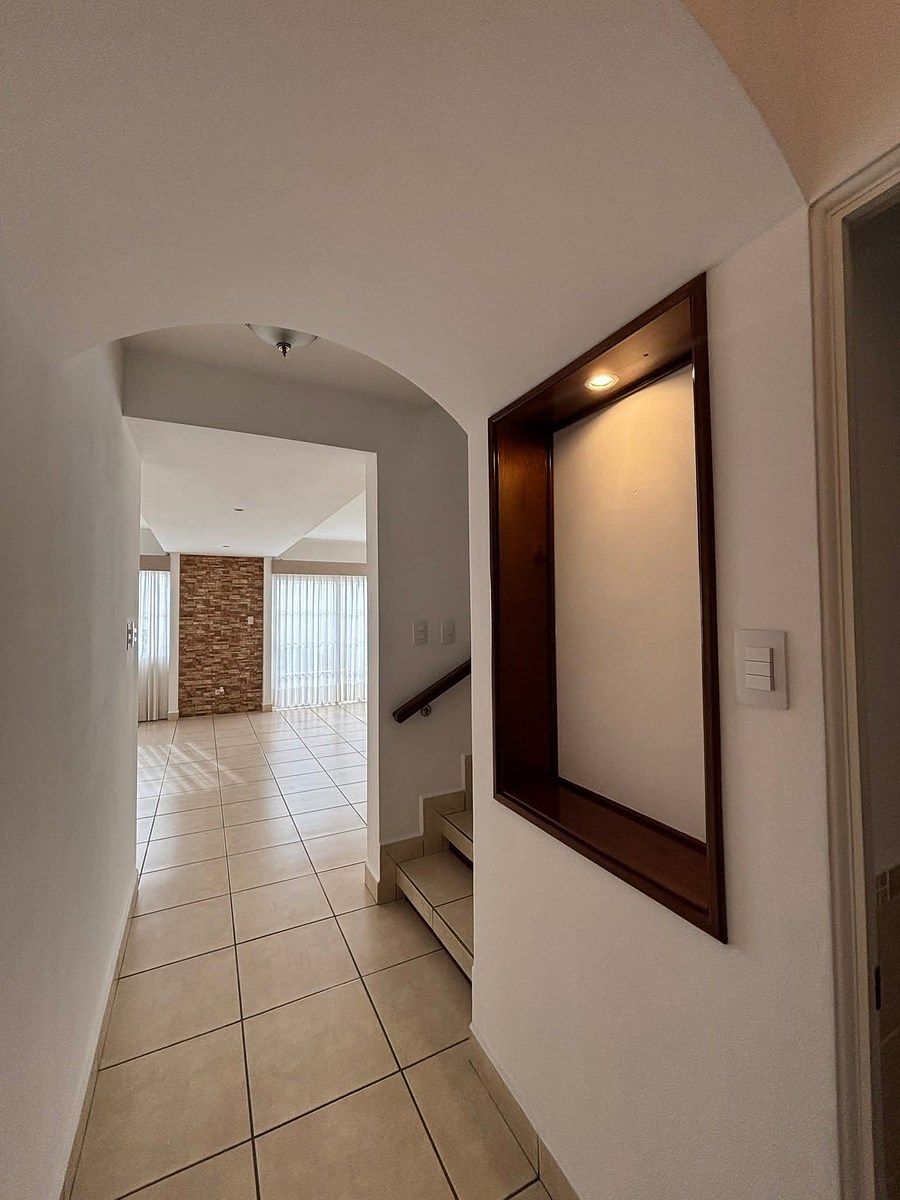 Casa en Renta - Peñón de San Ángel Zona 2 - Image 3