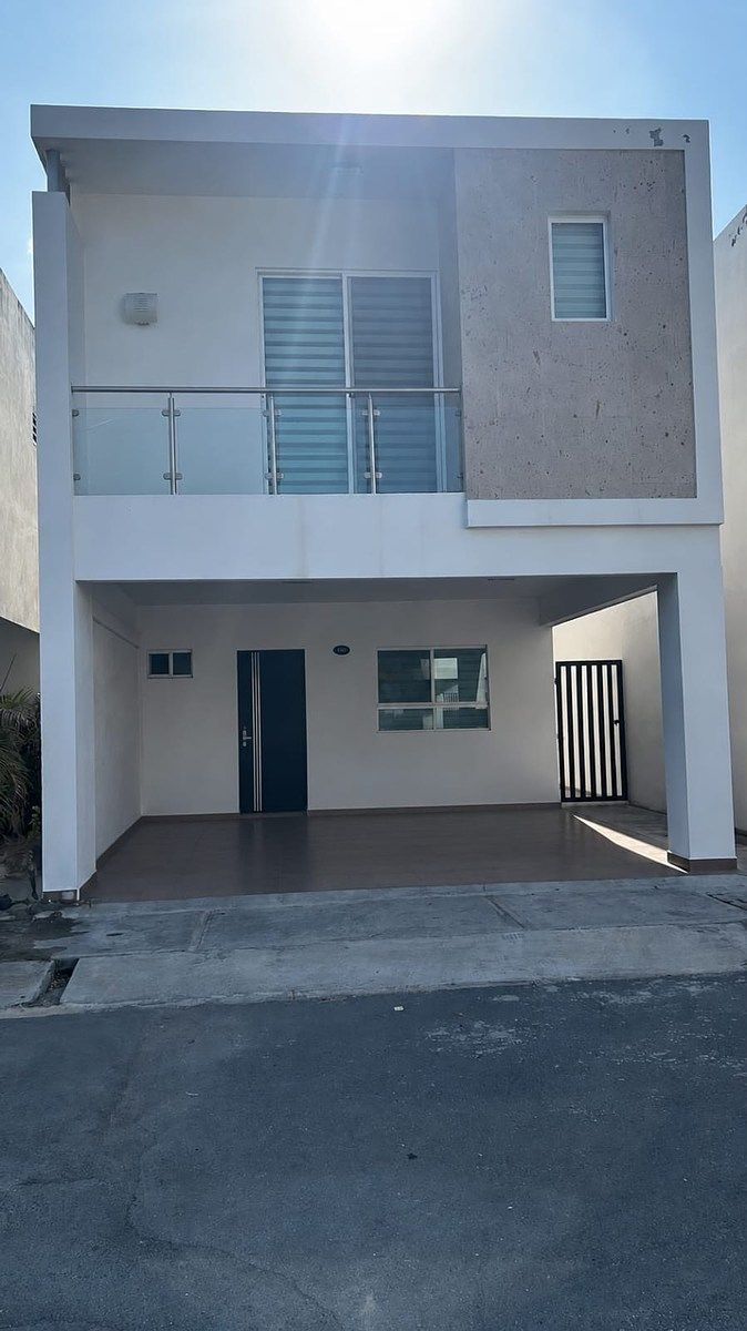 Casa en Renta en Privada Irlandés en Escobedo, photo 1 of 12