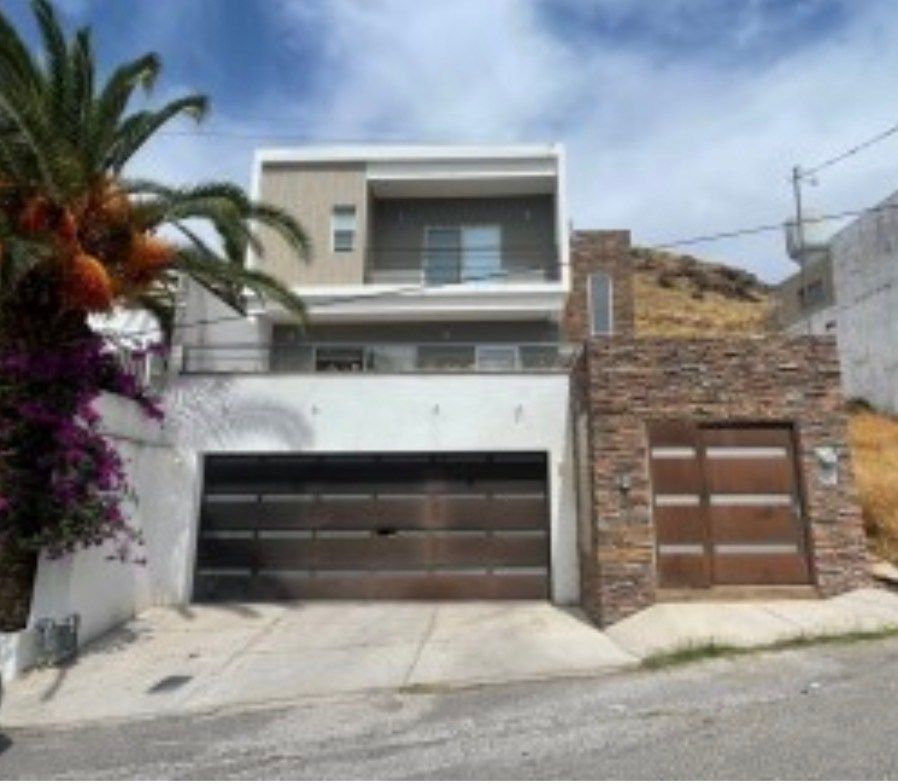 CASA À VENDA NA ZONA BAHÍAS (PERIFÉRICO JUVENTUD), foto 1 de 1