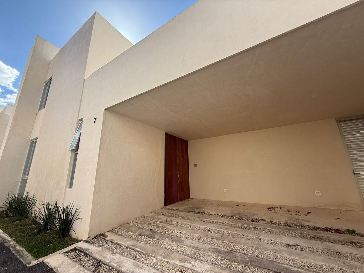 Casa en venta en Cholul Mérida, con recámara en Planta Baja en privada., foto 1 de 35